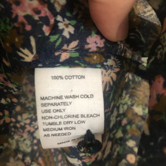 Trovata Brett Boho Blouse in Botanical Scatter - Picture 5 of 5